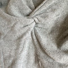 ねじりニットトップスの画像