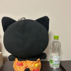 黒猫　ハローキティ　ぬいぐるみ
の画像