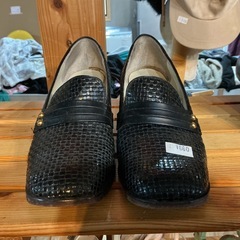 ローファー👞レディース👩Lamer本革✨サイズ23cm編み込みローファー汚れあり💦黒の画像