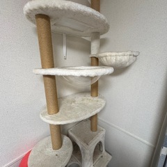 お話中Mwpo 日本製　透明宇宙船  突っ張りタイプ キャットタワーの画像