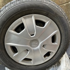 スタッドレスタイヤ185/65R15の画像