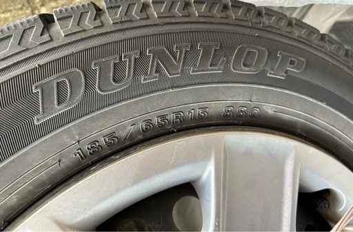 スタッドレスタイヤ185/65R15