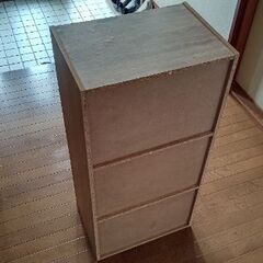 3段 カラーボックスの画像
