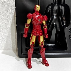 【特撮リボルテック】アイアンマン2体の画像