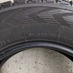 スタッドレスタイヤ中古・265/65R17・4本セットの画像