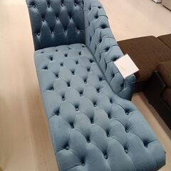 リユースのサカイ栃木店★ジモティ割あり★ VINSNT ソファー ブルーベルベット W150×D60×H96 クリーニング済み TC11222の画像