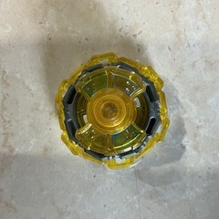 タカラトミー🚘ベイブレードバーストカイザーケルベウス.L.Pおもちゃ懐かしい遊び🪀グレー黄色の画像
