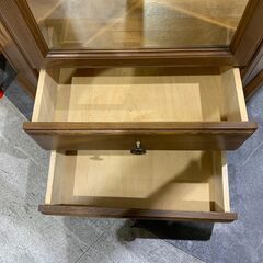 上ヶ嶋木工｜ダウンライト付｜コーナーキャビネットの画像