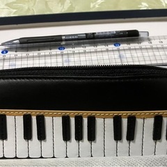 ピアノ仕様ペンケースの画像