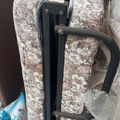 折りたたみベッドの画像