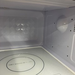 「安心の6ヶ月保証付。【HITACHI 電子レンジ HMR-FT183 2022年製 800W 庫内フラット 50Hz/60Hz】取りに来れる方限定。」の画像