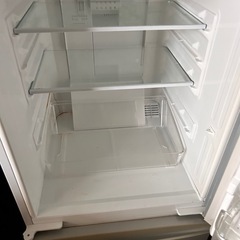 2ドア冷蔵庫の画像