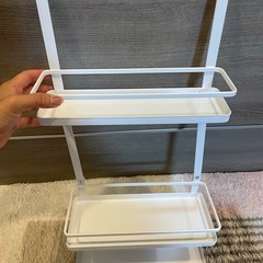 山﨑実業レンジフード調味料ラックの画像