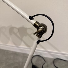 ニトリ 白 レトロ  デスクライトの画像