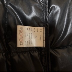 黒のジャンパーの画像