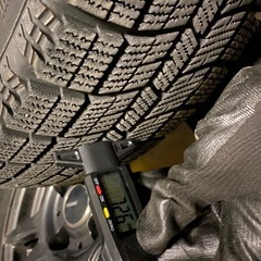 175/65r15スタッドレスタイヤ19週22年製とアルミホイール4本の画像