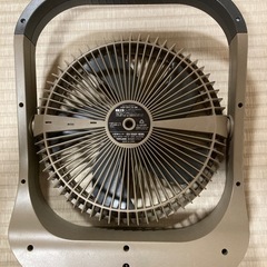 どこでもFAN キャンプ　ファン　扇風機　3WAY電源 上下角度調節 風量調節3段階 切タイマー搭載 の画像