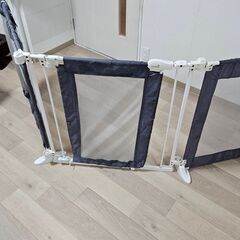★ジャンク品★スーパーワイドゲイト（ベビーゲート）日本育児 幅広タイプ ベビーサークル 赤ちゃん 柵の画像