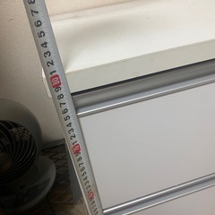 三段ローチェストの画像