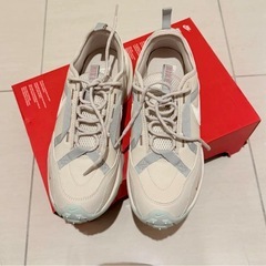 【新品未使用】NIKE TC7900/LIGHT OREWOOD/26.5cm
の画像