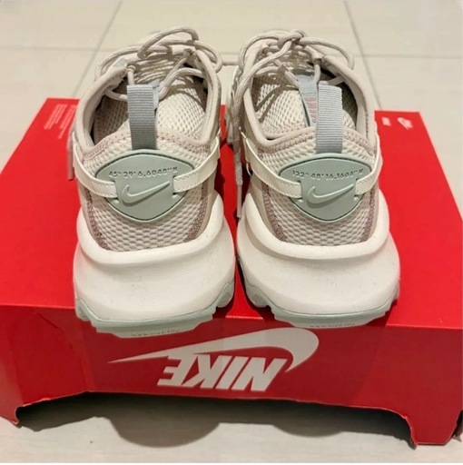 【新品未使用】NIKE TC7900/LIGHT OREWOOD/26.5cm
