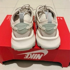 【新品未使用】NIKE TC7900/LIGHT OREWOOD/26.5cm
の画像