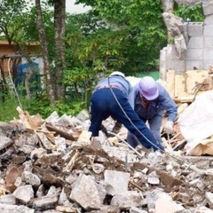 毎日が給料日　土木作業員　解体手元作業員の募集でございます。　完全日払いの仕事。　日当11000円(業界最高水準)  construction workers wanted. 11000jpy per day. get paid everyday basis in cash.の画像