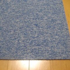 日本製タイルカーペット厚み6.5㎜・１枚１４０円・在庫１８枚＜５２０６＞訳あり品の画像