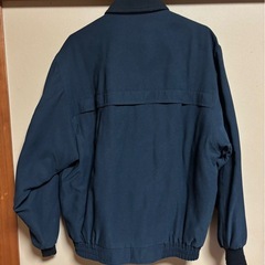 Tnoy Bonoaのジャンパーの画像