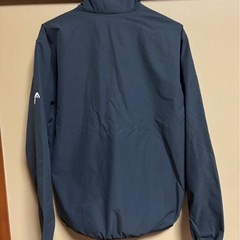 HEADの薄手のジャンパーの画像