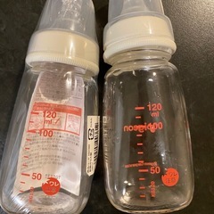 pigeon哺乳瓶と乳首5点でっtセットの画像