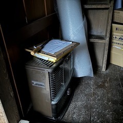 テレビ　ストーブ　トースター　電子レンジ　スピーカーの画像