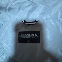 DISCUSの薄手のジャンパーの画像