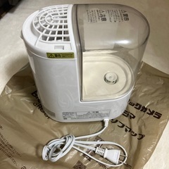 アイリスオーヤマ　加熱式加湿器の画像