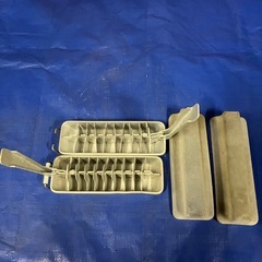 昭和の製氷器2個セットの画像