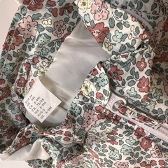 H&M 花柄アウター 74cmの画像