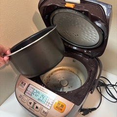 炊飯器の画像