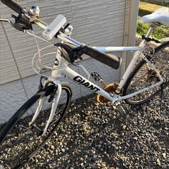 GIANT クロスバイクの画像