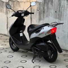 大人気セール‼️安心のバッテリー新品✨️前後タイヤまだまだ山あり🗻嬉しいオイル満タン補充済み🈵オイル交換不要⭕️継ぎ足しだけで🆗2サイクルでパワフルな走り💨CA1PA レッツ2✴の画像