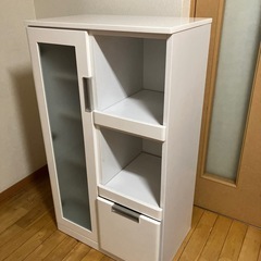 食器棚　レンジ台の画像