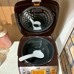 炊飯器の画像