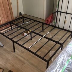 セミダブルベッド③（E3/4)　他の家具もまとめて持って行っていただける方優先　渋谷区恵比寿の画像