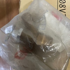 バルブ　アッシー　ウオー　27043-97001の画像