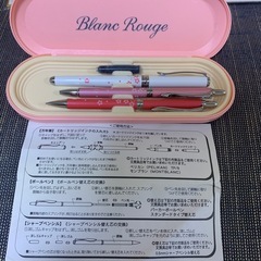便箋・葉書・万年筆などの画像
