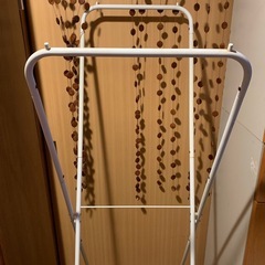 部屋干しポールハンガーの画像