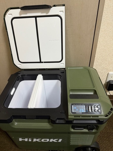 １度だけ使用　
ハイコーキ冷温庫　バッテリー付き