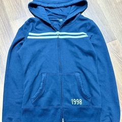 ②Hollister スリムストライプ1998グラフィックジップアップフーディー　ホリスター　ウィメンズ　Ｌの画像
