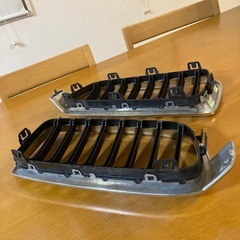 BMW F31 純正メッキグリル左右（ジャンク）の画像