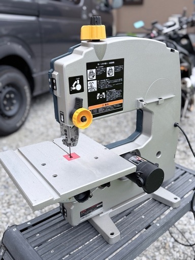 お急ぎ下さい！　RYOBI 卓上バンドソー TBS-80　替え刃つき付き