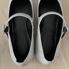 23cm フラットパンプス　チャールズアンドキース
の画像